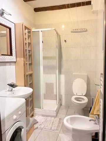 Via San Vitale, Bologna, Emilia-Romagna 40125 - Foto 4