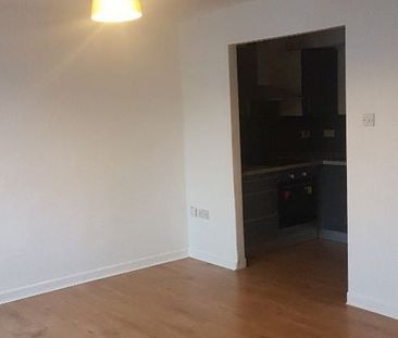 1 Bed Flat, City Road, BS2 - Photo 2