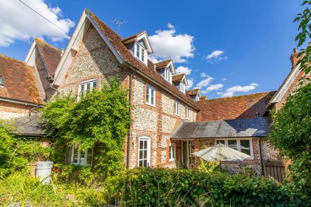 4 bedroom cottage to rent - Photo 2