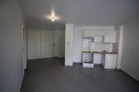 Appartement 2 pièces - - Photo 2
