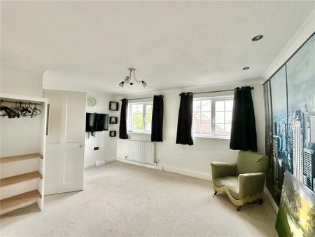 4 bedroom semi-detached house to rent - Photo 5