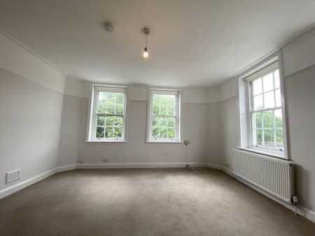 4 bedroom apartment to rent - Photo 4