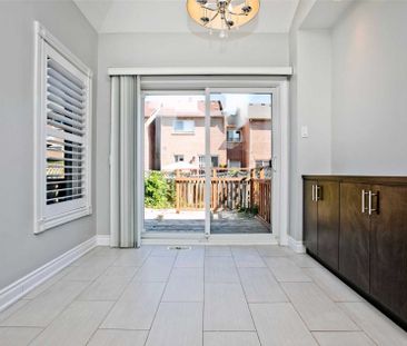 For Lease - 32 Nottingham Drive, Richmond Hill, Ontario - Photo 2