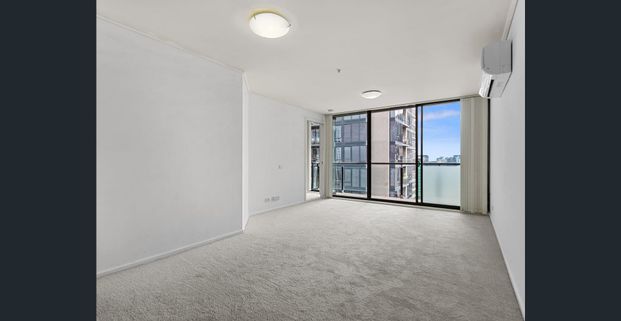 Lifestyle and Convenience In Heart of Southbank - Photo 1