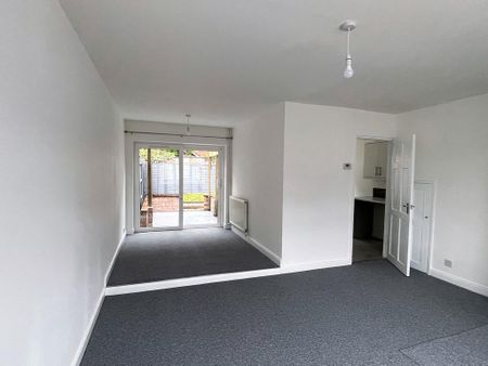 3 bedroom semi-detached house to rent - Photo 3