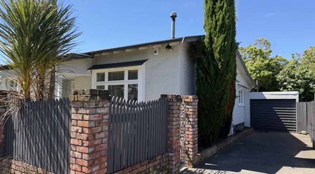 Magnificent on Margaret Street - Photo 2