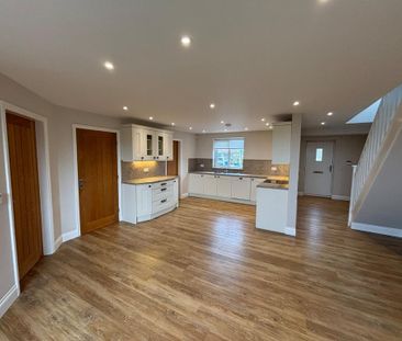 3 bedroom detached house to rent - Photo 5