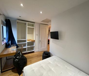 Room in a Shared House, Trelawney Estate, E9 - Photo 4
