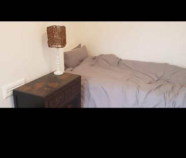 Room in a Shared Flat, Valmar Road, SE5 - Photo 3