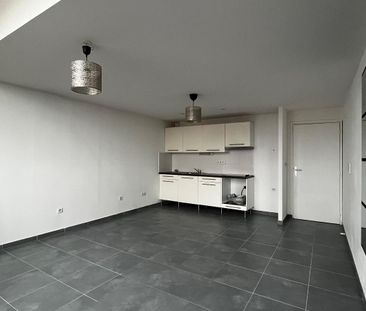 Location Appartement 4 pièces 90m² TOURCOING 59200 - Photo 2