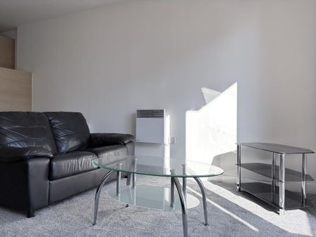 1 bedroom apartment to rent - Photo 2