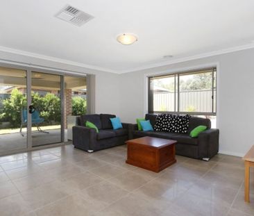 Modern Family Home in Murray Park Estate - Comfort, Space & Style - Photo 2