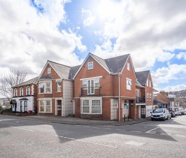 West Wycombe Road, High Wycombe - Photo 4