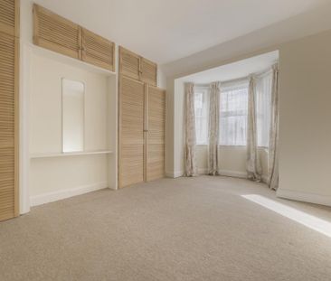 3 bedroom end of terrace house to rent - Photo 3