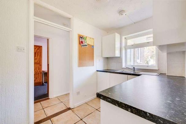 St Michaels Road, Canterbury, CT2 - Photo 1