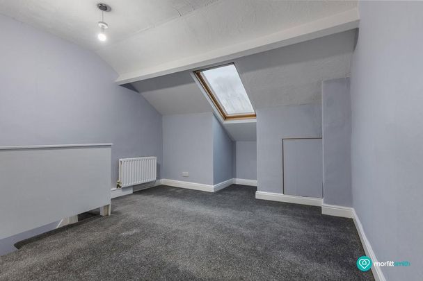 3 bedroom end of terrace house to rent - Photo 1