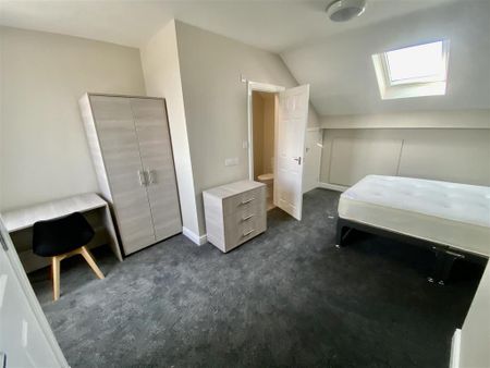 5 bedroom private hall to rent - Photo 4