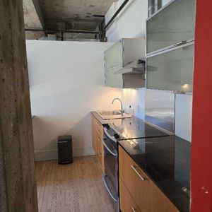 À Louer - Avec stationnement intérieur - Photo 2