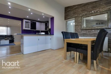 3 bedroom semi-detached house to rent - Photo 4