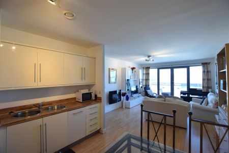 Worsdell Drive, Gateshead, NE8 - Photo 3