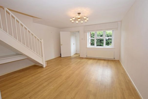 3 bedroom end of terrace house to rent - Photo 1