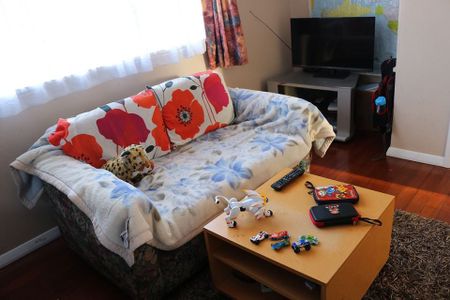 Silverstream, 3 Bedroom home near schools - Photo 3