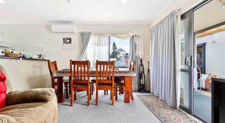 Single Bedroom in 2BDRM Minor Dwelling - Henderson - Photo 3