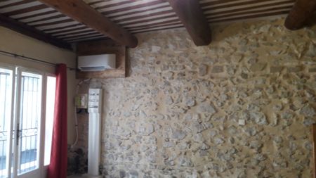 Grand T2 en duplex de 54 m² environ au coeur du village - Photo 3