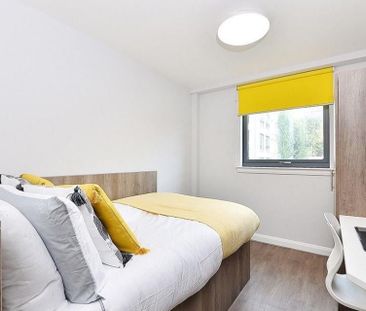 Room in a Shared Flat, Gorgie Road, EH11 - Photo 1