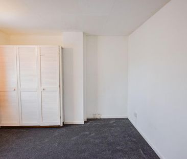 2 bedroom semi-detached house to rent - Photo 3