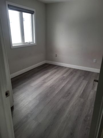 For Lease - 6447 Culp Street, Niagara Falls, Ontario - Photo 3