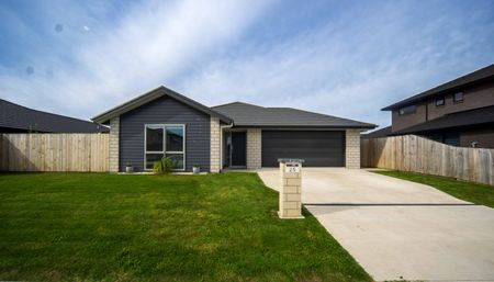Family Home in Flagstaff - Photo 3