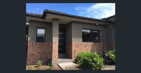 Modern & Convenient Living in a Great Reservoir Location - Photo 4