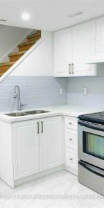 23 Lynmont Road #Lower - Photo 4