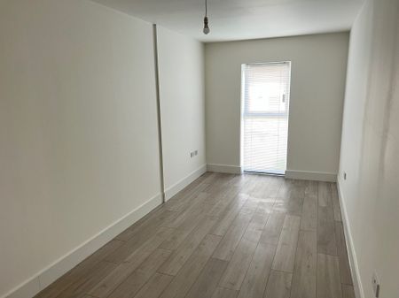 Modern 2-Bedroom, 2-Bathroom Student Apartment in Portswood, Southampton - Photo 3