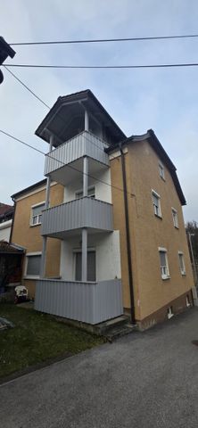 Helle Dachgeschoßwohnung in Linz: 3 Zimmer, Balkon und moderne Ausstattung! - Photo 4