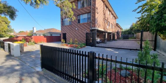 2 Bedroom Flat - Photo 3