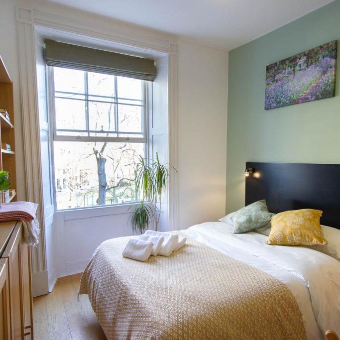 Flat 22 Cartwright Gardens, Bloomsbury WC1H 9EH - Photo 1