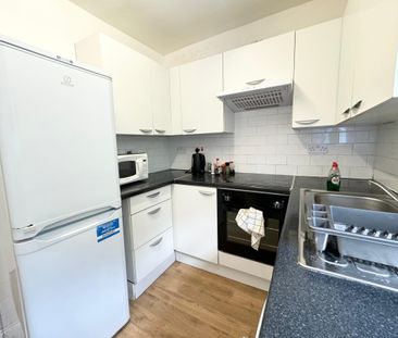 Room in a Shared House, Langdon Park Road, N6 - Photo 4