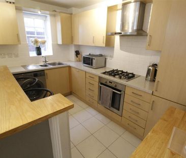 2 bedroom flat to rent - Photo 5