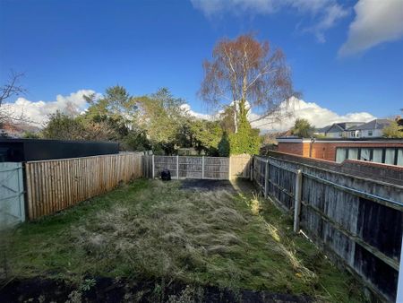 2 bedroom flat to rent - Photo 4