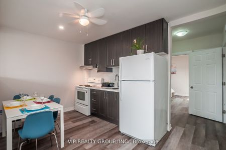 For Lease - 2626 Eglinton Avenue Unit# unit 2, Toronto, Ontario - Photo 3