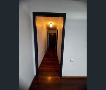 98 solander road, Seven Hills, NSW 2147 - Photo 1