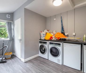 Room in a Shared House, Jennings Avenue, M5 - Photo 4