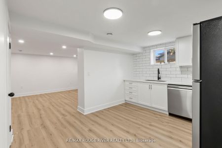 For Lease - 745 Glengrove Street, Oshawa, Ontario - Photo 2