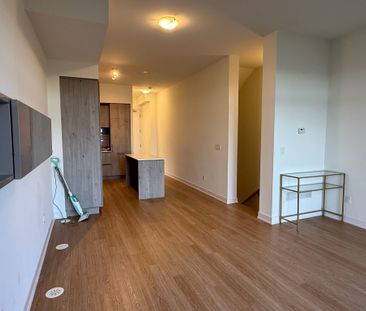 For Lease - 7 Steckley House Lane Unit# 613, Richmond Hill, Ontario - Photo 2