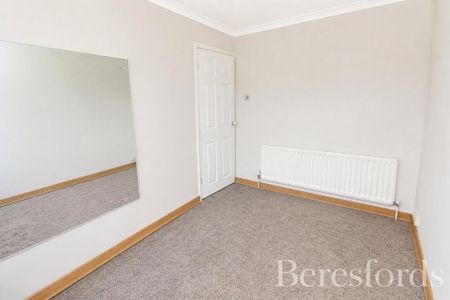 3 bedroom end of terrace house to rent - Photo 3