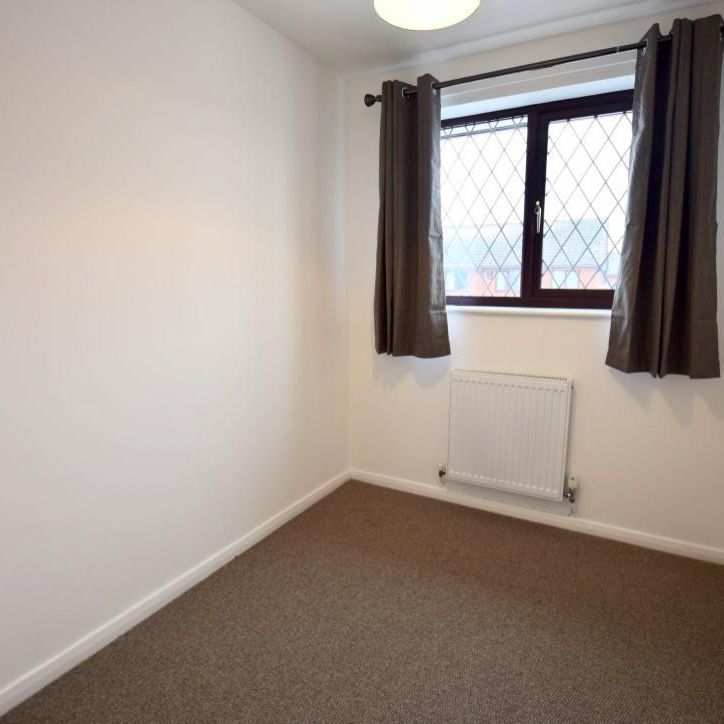 Madeira Croft, Chapelfields, Coventry - 3 Bedroom Semi, Driveway and Garage - Photo 1