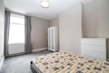 4 bedroom terraced house to rent - Photo 4