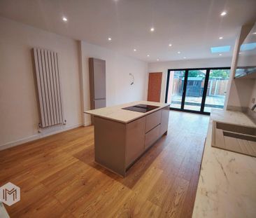 3 bedroom terraced house to rent - Photo 5